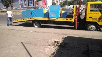 Одесские власти отчитываются о демонтаже незаконно установленных торговых ларьков (фото)