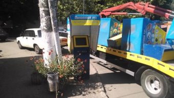 Одесские власти отчитываются о демонтаже незаконно установленных торговых ларьков (фото)