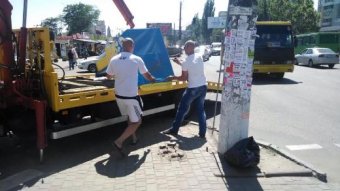 Одесские власти отчитываются о демонтаже незаконно установленных торговых ларьков (фото)
