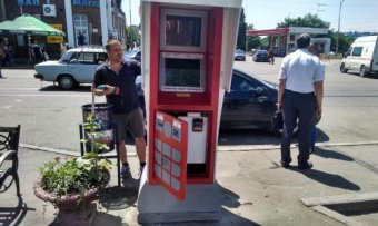 Одесские власти отчитываются о демонтаже незаконно установленных торговых ларьков (фото)