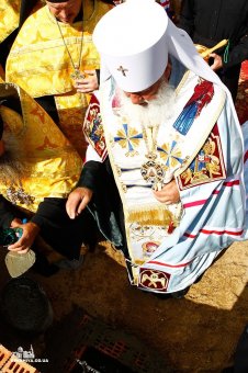 Митрополит Агафангел совершил закладку храма в честь блаженной старицы Матроны (фото)