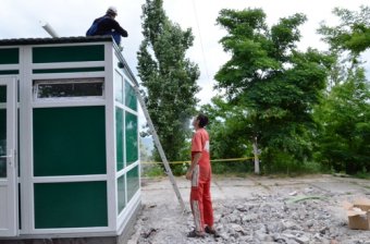 В кусты ходить не надо: На Трассе здоровья установлен еще один общественный туалет (фото)