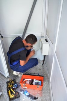 В кусты ходить не надо: На Трассе здоровья установлен еще один общественный туалет (фото)