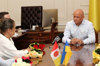 Геннадий Труханов поздравил с профессиональным праздником военных медиков (фото)