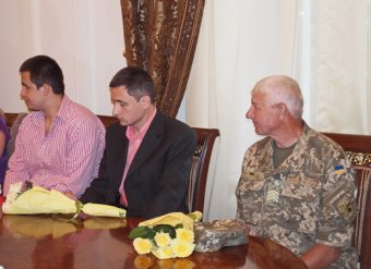 Геннадий Труханов поздравил с профессиональным праздником военных медиков (фото)