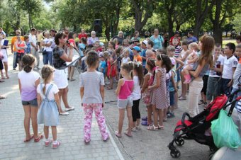 Состоялось открытие детской площадки в парке Победы (фото)