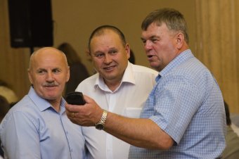 Владимир Гройсман:  От администраций все надо передать максимально вниз (фото)