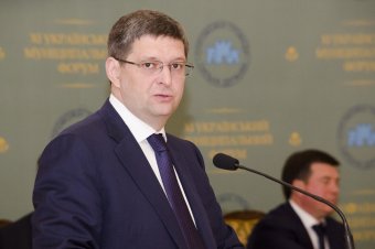 Владимир Гройсман:  От администраций все надо передать максимально вниз (фото)