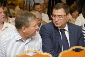 Владимир Гройсман:  От администраций все надо передать максимально вниз (фото)