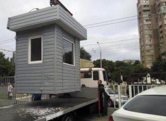 Управление торговли отчитывается о демонтаже незаконно установленных ларьков на улицах Одессы (фото)