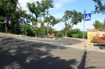 Приняты меры по снижению скопления транспорта на побережье Ланжерона