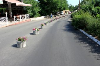 Приняты меры по снижению скопления транспорта на побережье Ланжерона