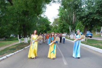 Торжественные мероприятия в Коминтерновском районе, посвященные празднованию Дня Конституции Украины (фото) 