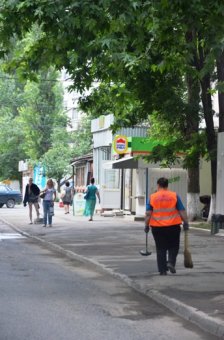 Первый вице-мэр Одессы обследовал Суворовский район. Кому-то очень не повезло… (фото)