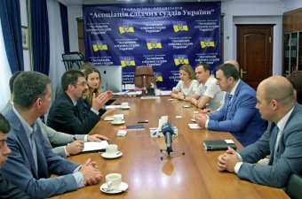 Королевский адвокат Дэнни Фридман посетил Киевский районный суд  Одессы (фото)