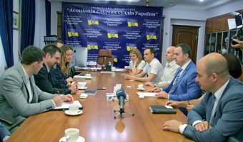 Королевский адвокат Дэнни Фридман посетил Киевский районный суд  Одессы (фото)