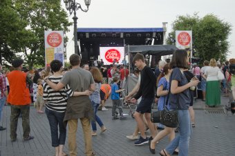 Геннадий Труханов открыл фестиваль фестивалей "Хочу в Одессу" (фото)