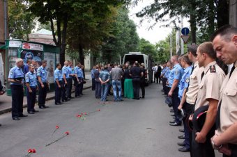 Одесские милиционеры простились с погибшим товарищем (фото)