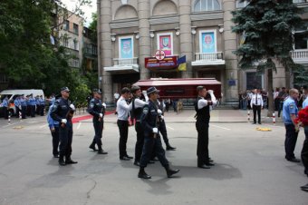 Одесские милиционеры простились с погибшим товарищем (фото)