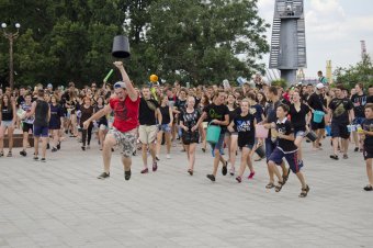 На Ланжероне прошла традиционная водная битва (фото)