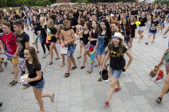 На Ланжероне прошла традиционная водная битва (фото)