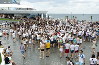 На Ланжероне прошла традиционная водная битва (фото)