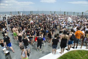 На Ланжероне прошла традиционная водная битва (фото)