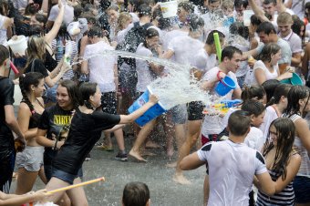 На Ланжероне прошла традиционная водная битва (фото)