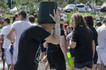 На Ланжероне прошла традиционная водная битва (фото)