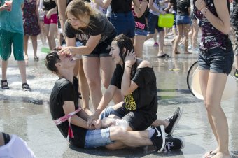 На Ланжероне прошла традиционная водная битва (фото)