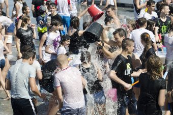 На Ланжероне прошла традиционная водная битва (фото)