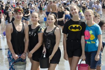 На Ланжероне прошла традиционная водная битва (фото)