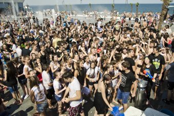 На Ланжероне прошла традиционная водная битва (фото)