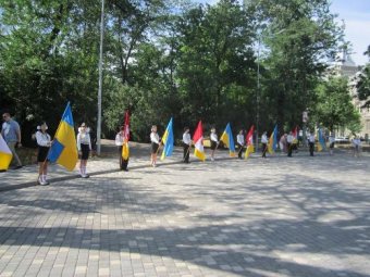 На Аллее Славы состоялась торжественная церемония передачи Почетной Вахты Памяти (фото)
