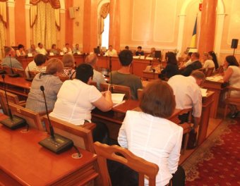 Одесская мэрия держит на контроле вопрос своевременной выплаты зарплат на предприятиях