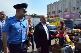 Возле «Привоза» началась операция "ликвидация" (фото)