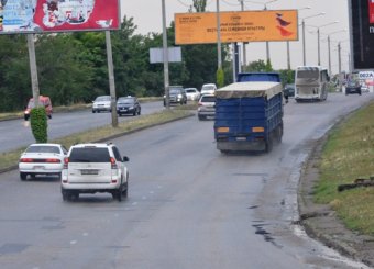 Последствия затяжного дождя ликвидируют коммунальные службы Одессы (фото)