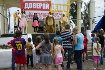 В Суворовском районе прошел большой семейный праздник "Лето по-одесски"
