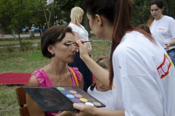 В Суворовском районе прошел большой семейный праздник "Лето по-одесски"
