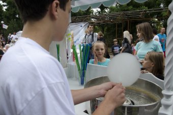 В Суворовском районе прошел большой семейный праздник "Лето по-одесски"