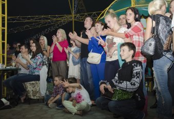 В Суворовском районе прошел большой семейный праздник "Лето по-одесски"