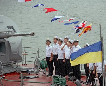 В Одессе торжественно отмечают день ВМС Украины (фото)