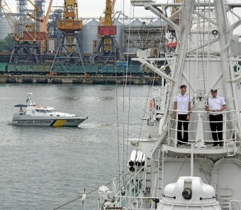 В Одессе торжественно отмечают день ВМС Украины (фото)
