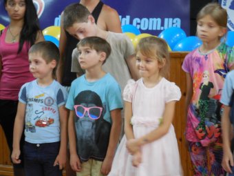 Торжественно закрыта первая смена общественного лагеря «Луч надежды» для детей из малообеспеченных семей