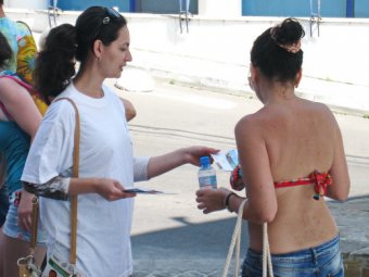 Молодые волонтеры вышли на улицы Одессы (фото)