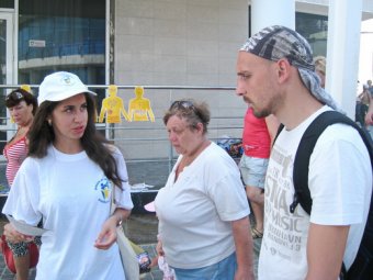 Молодые волонтеры вышли на улицы Одессы (фото)