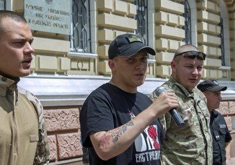 "Правый сектор" сходил в гости к начальнику региональной милиции (фото)