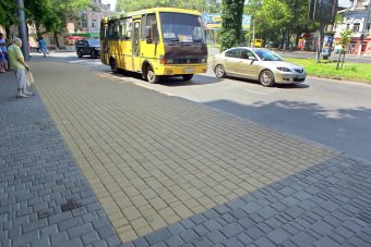 В Одессе отремонтирован тротуар на Адмиральском проспекте (фото)