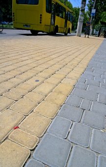В Одессе отремонтирован тротуар на Адмиральском проспекте (фото)