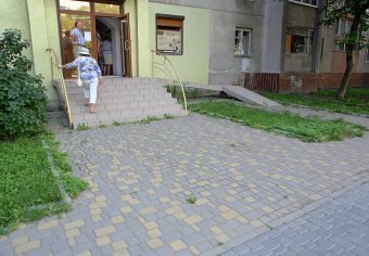 В Одессе отремонтирован тротуар на Адмиральском проспекте (фото)